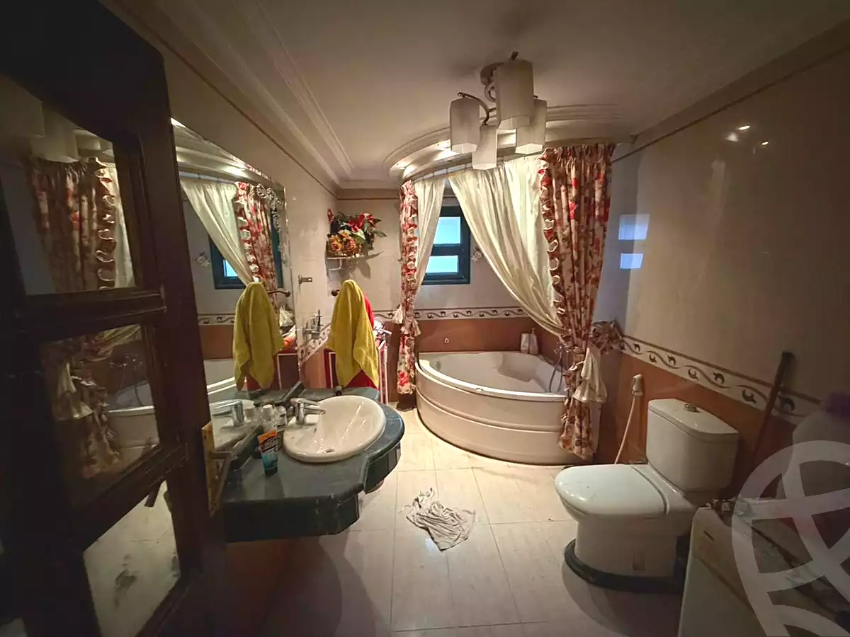 https://aqarmap.com.eg/ar/listing/6984363-for-sale-cairo-el-maadi-zahraa-el-maadi-shr-krfwr-lryysy