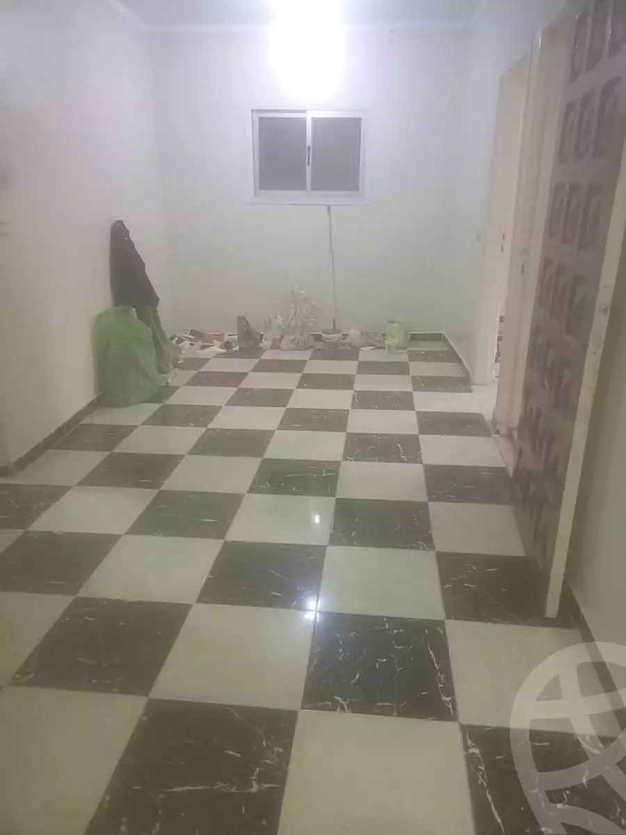 https://aqarmap.com.eg/ar/listing/6984468-for-sale-cairo-helwan-el-shareaa-el-sharby-st