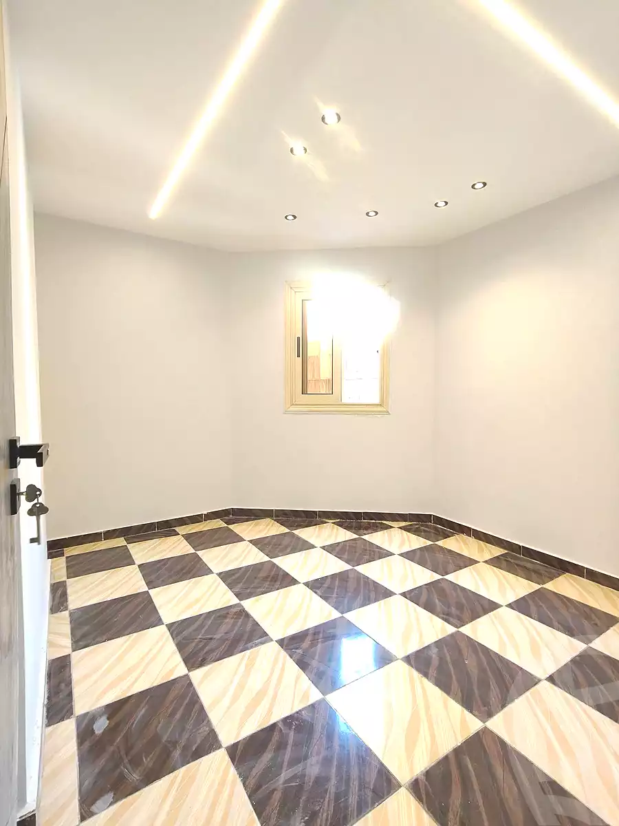 https://aqarmap.com.eg/en/listing/6984784-for-sale-alexandria-sydy-bshr-sydy-bshr-bhry-shr-khld-bn-lwlyd