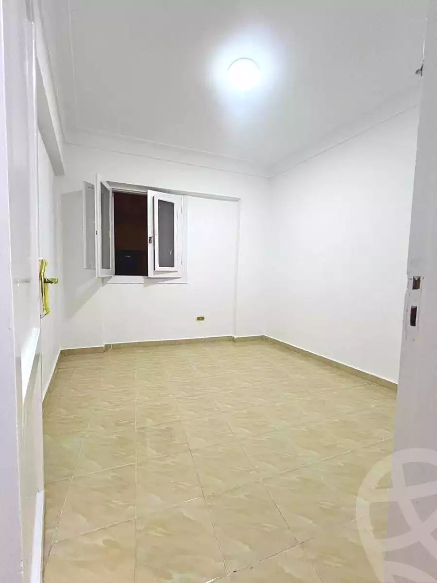 https://aqarmap.com.eg/ar/listing/6984977-for-sale-alexandria-al-agamy-el-kilo-21