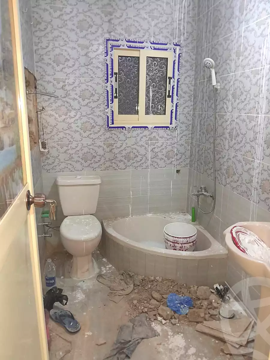 https://aqarmap.com.eg/ar/listing/6985447-for-sale-alexandria-al-agamy-el-hanouvel-el-salam-st