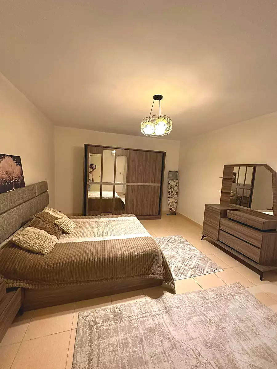 https://aqarmap.com.eg/en/listing/6986141-for-rent-cairo-new-cairo-lrhb-city-phase-8