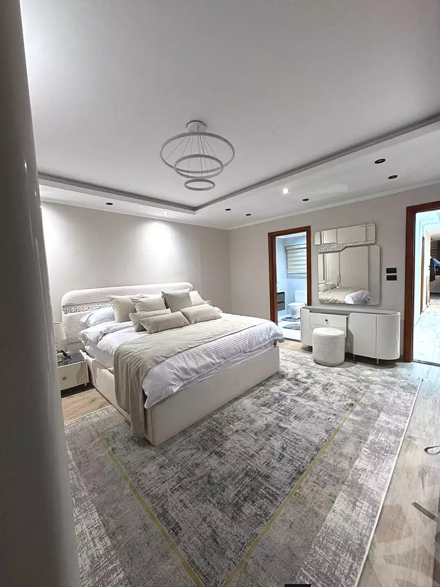 https://aqarmap.com.eg/ar/listing/6986255-for-rent-cairo-new-cairo-compounds-ninety-avenue