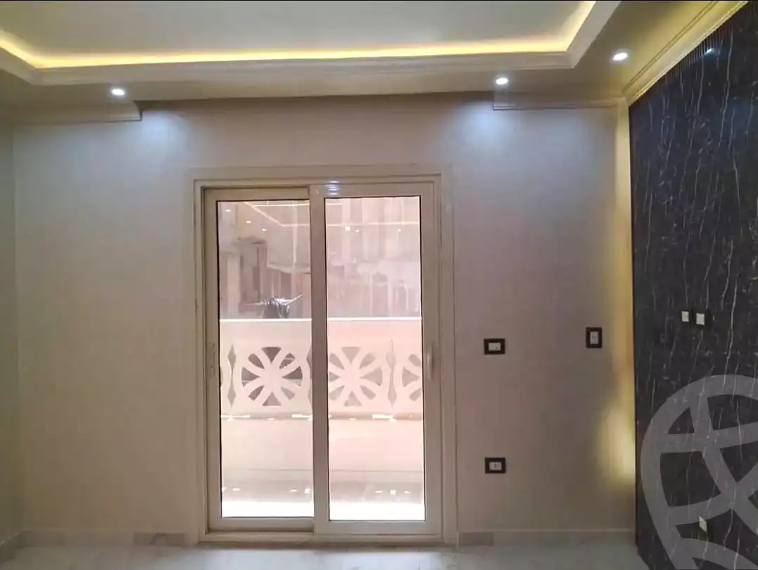 https://aqarmap.com.eg/ar/listing/6986995-for-rent-alexandria-new-miami-mostafa-kamel-sttt