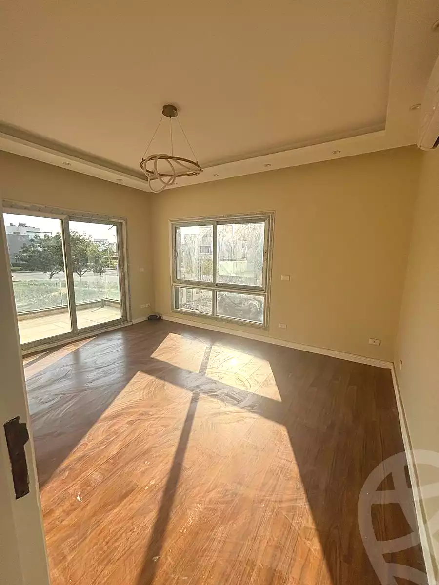 https://aqarmap.com.eg/en/listing/6987101-for-rent-cairo-new-cairo-compounds-hyde-park-centre-ville-hyde-park