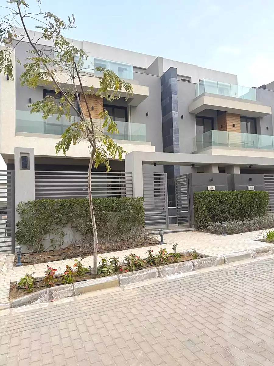 https://aqarmap.com.eg/ar/listing/6988984-for-sale-cairo-new-cairo-compounds-kmbwnd-kryk-twn-il-cazar