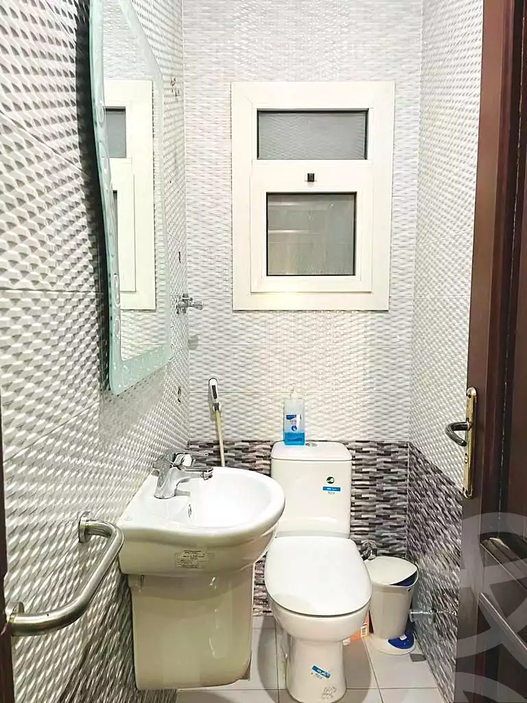 https://aqarmap.com.eg/ar/listing/6989110-for-rent-cairo-new-cairo-compounds-hayat-heights
