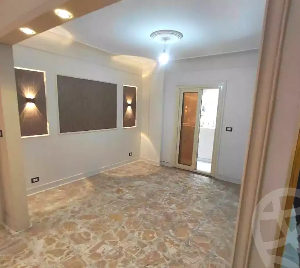 https://aqarmap.com.eg/ar/listing/6989838-for-sale-alexandria-sydy-bshr-sydy-bshr-bhry-shr-khld-bn-lwlyd