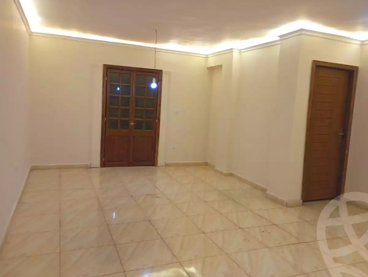 https://aqarmap.com.eg/ar/listing/6990153-for-sale-cairo-faisal-kafr-tohormos-queen-nazli-st