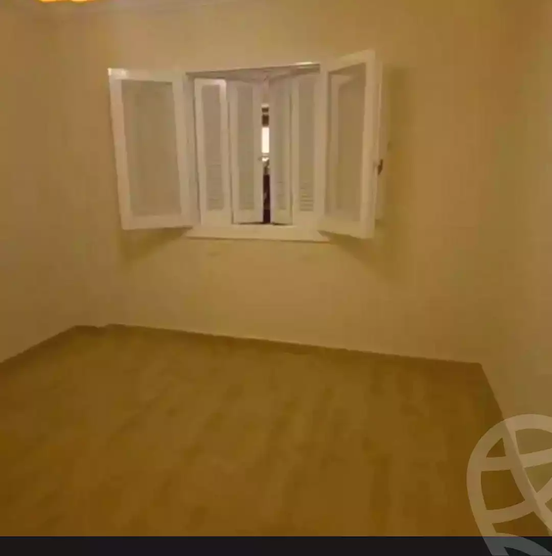 https://aqarmap.com.eg/ar/listing/6990757-for-sale-alexandria-sydy-bshr-sydy-bshr-bhry-shr-lsg-mhmd-bd-lslm