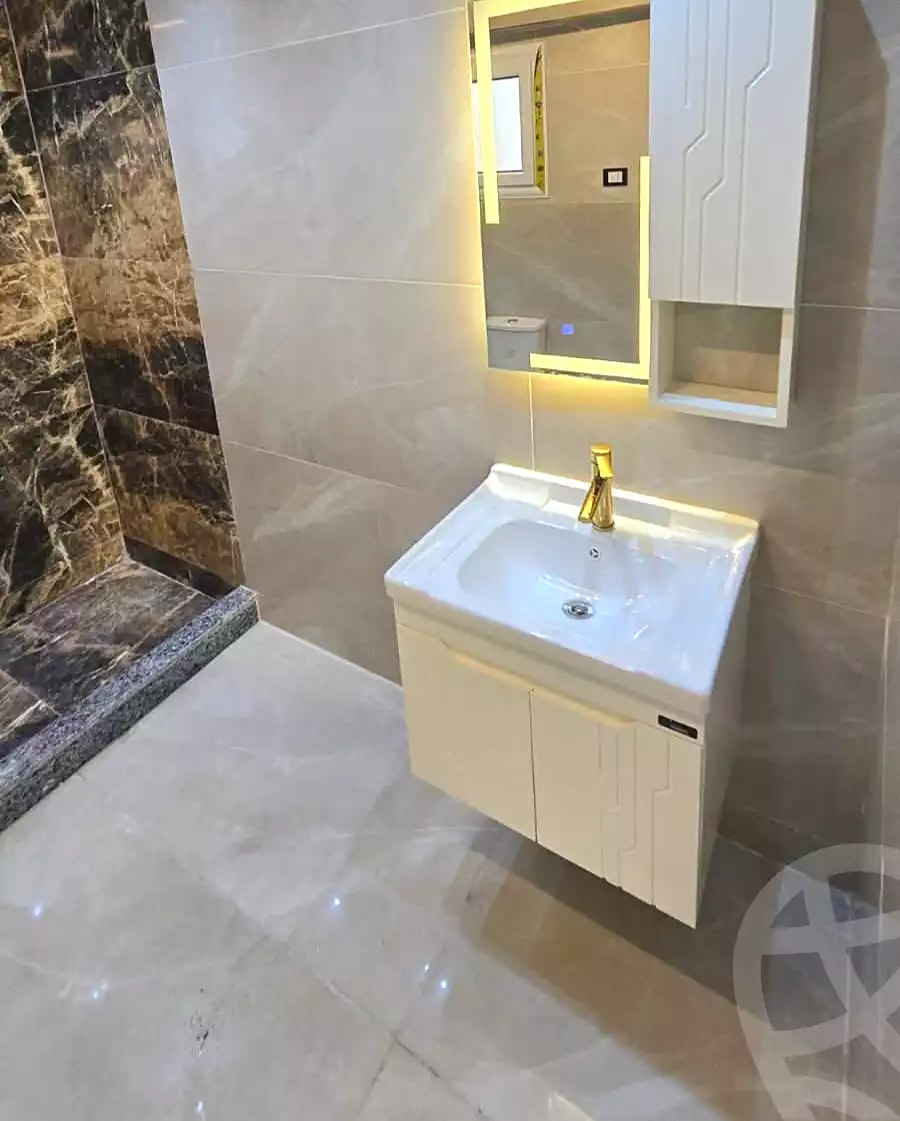 https://aqarmap.com.eg/ar/listing/6990954-for-sale-alexandria-al-agamy-lbytsh