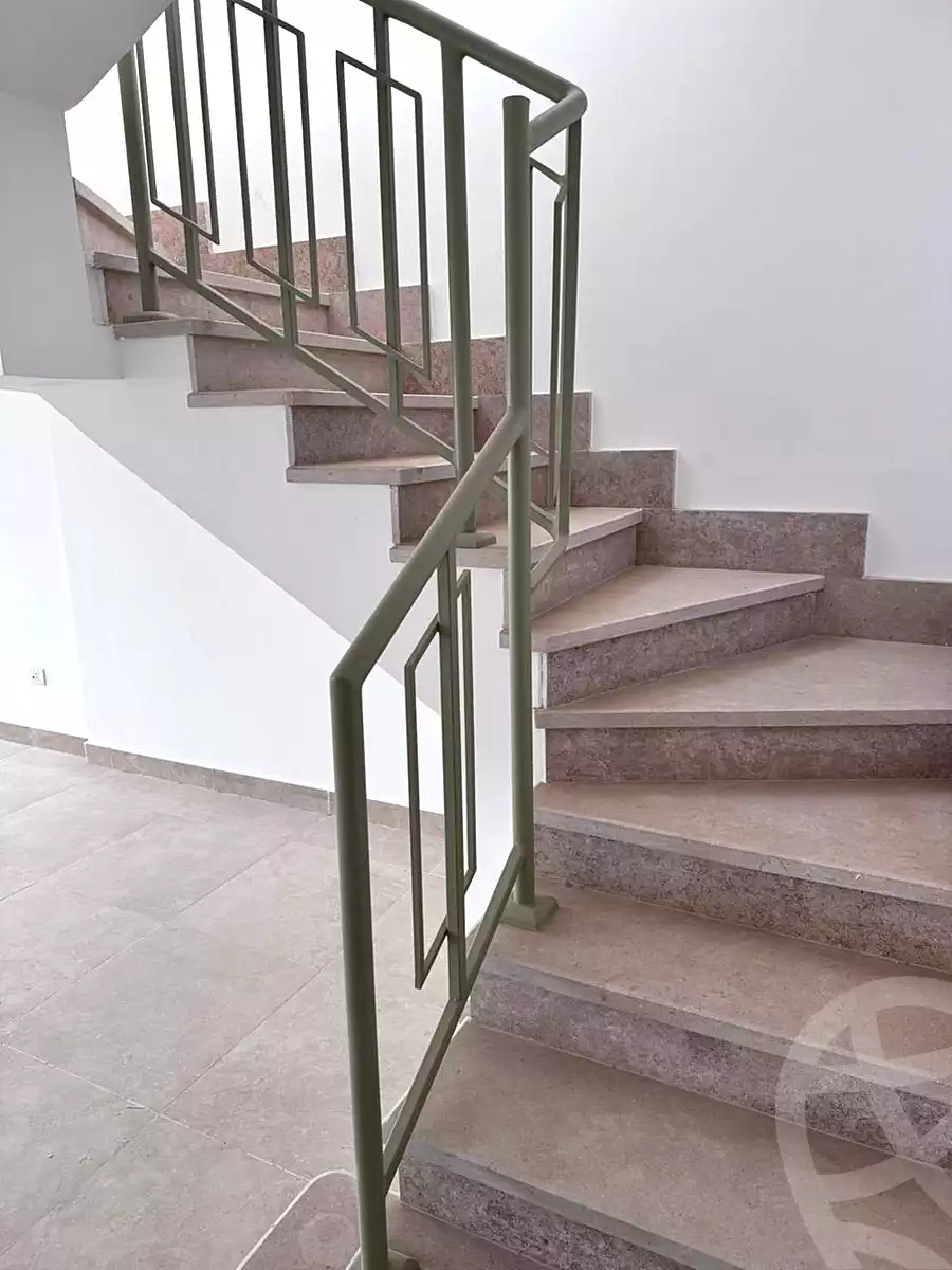 https://aqarmap.com.eg/ar/listing/6991174-for-sale-cairo-new-cairo-compounds-fifth-square
