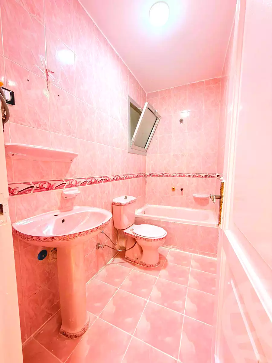 https://aqarmap.com.eg/ar/listing/6991734-for-sale-alexandria-al-agamy-shataa-el-nakheel
