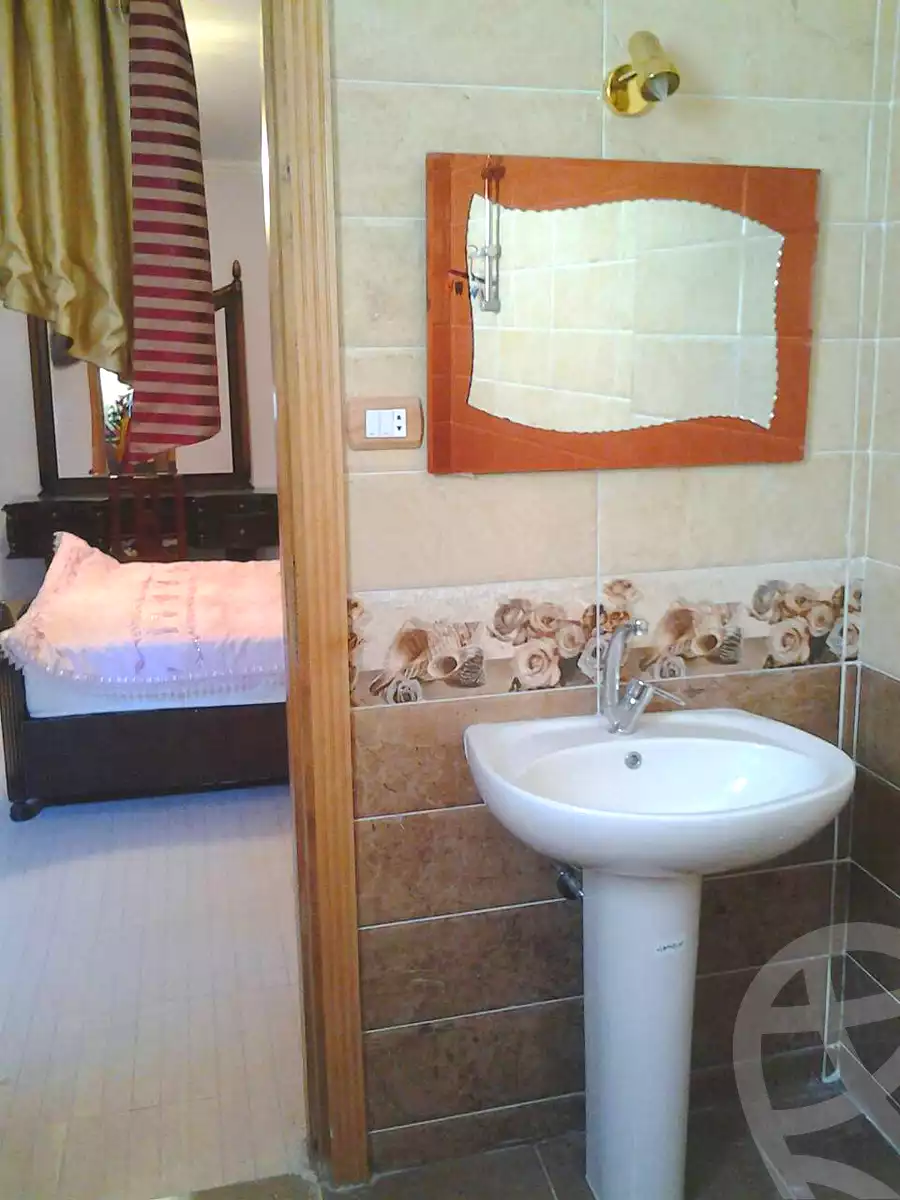 https://aqarmap.com.eg/en/listing/6993482-for-rent-alexandria-kafr-abdo-hussein-basha-st