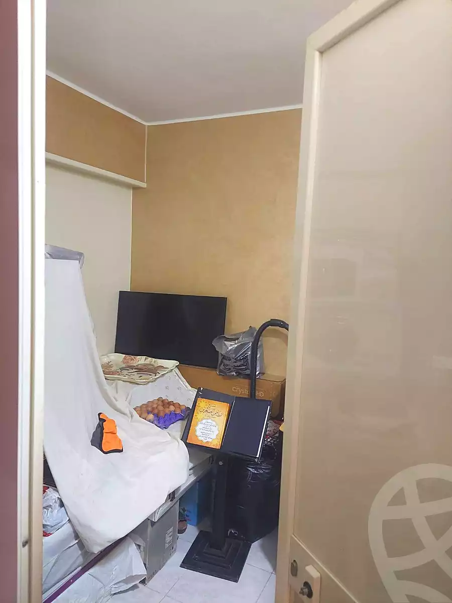 https://aqarmap.com.eg/ar/listing/6993795-for-sale-cairo-helwan-ahmed-enci-st