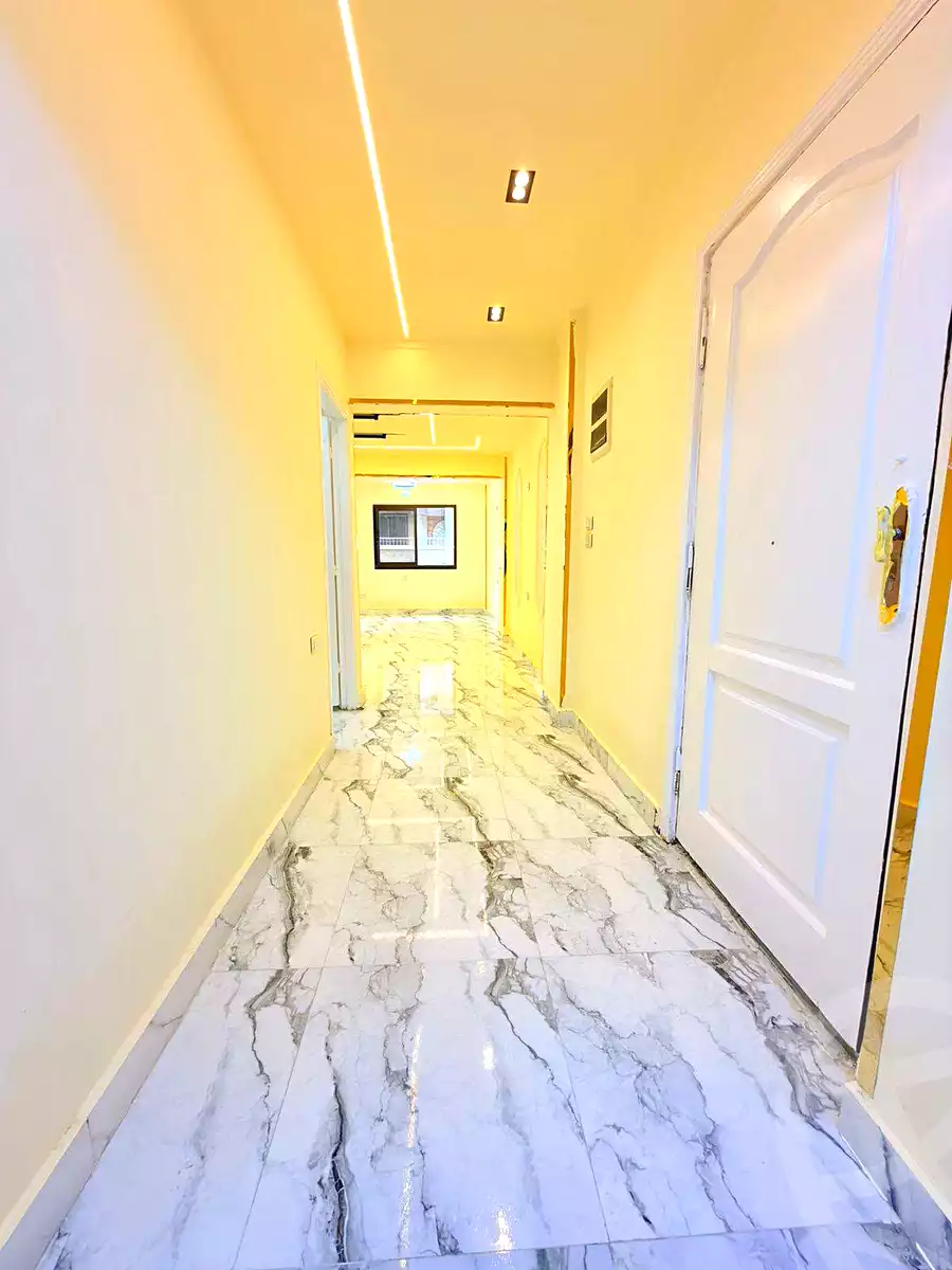 https://aqarmap.com.eg/ar/listing/6994997-for-sale-alexandria-al-agamy-shataa-el-nakheel
