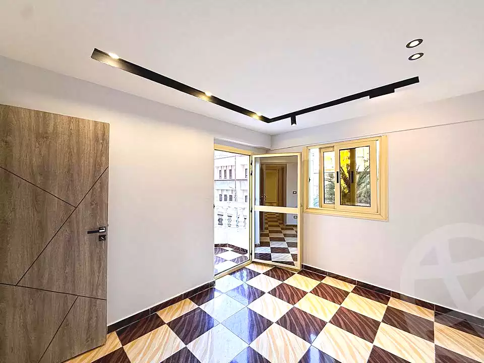 https://aqarmap.com.eg/ar/listing/6995679-for-sale-alexandria-sydy-bshr-sydy-bshr-bhry-shr-khld-bn-lwlyd