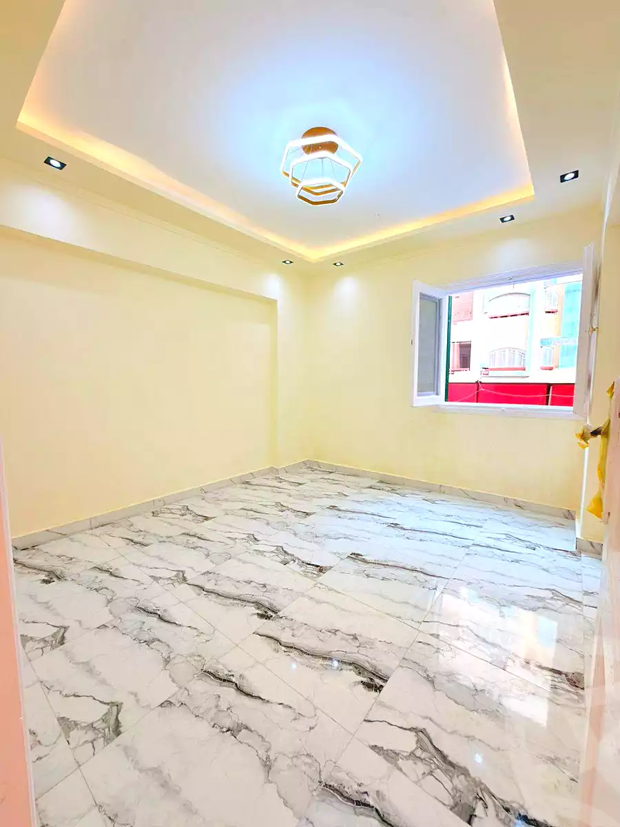 https://aqarmap.com.eg/ar/listing/6996376-for-sale-alexandria-al-agamy-shataa-el-nakheel