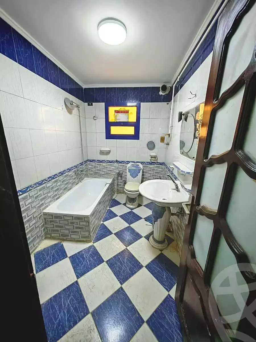 https://aqarmap.com.eg/en/listing/6997152-for-sale-cairo-helwan-ahmed-enci-st