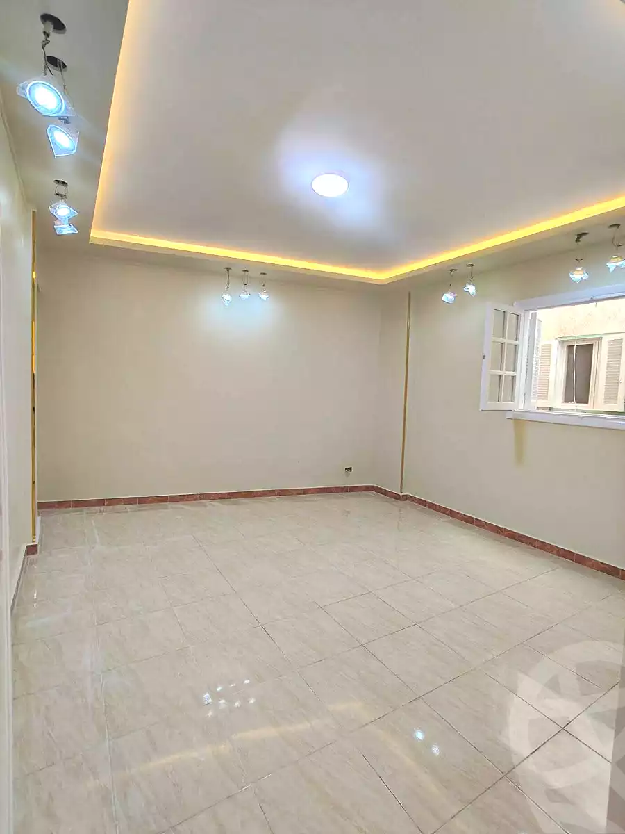 https://aqarmap.com.eg/ar/listing/6997952-for-sale-alexandria-sydy-bshr-sydy-bshr-bhry-shr-khld-bn-lwlyd