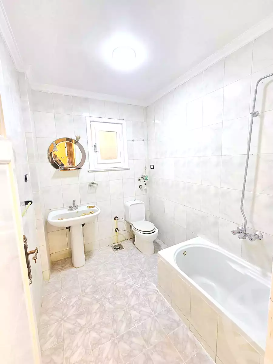 https://aqarmap.com.eg/en/listing/6998126-for-sale-alexandria-al-agamy-shataa-el-nakheel