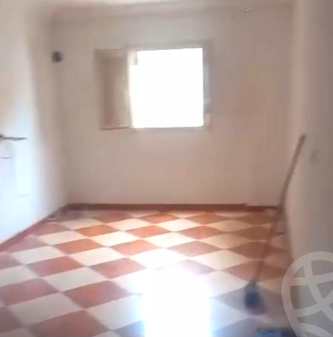 https://aqarmap.com.eg/ar/listing/6998221-for-sale-alexandria-sydy-bshr-sydy-bshr-bhry-gamal-abd-el-nasir-st