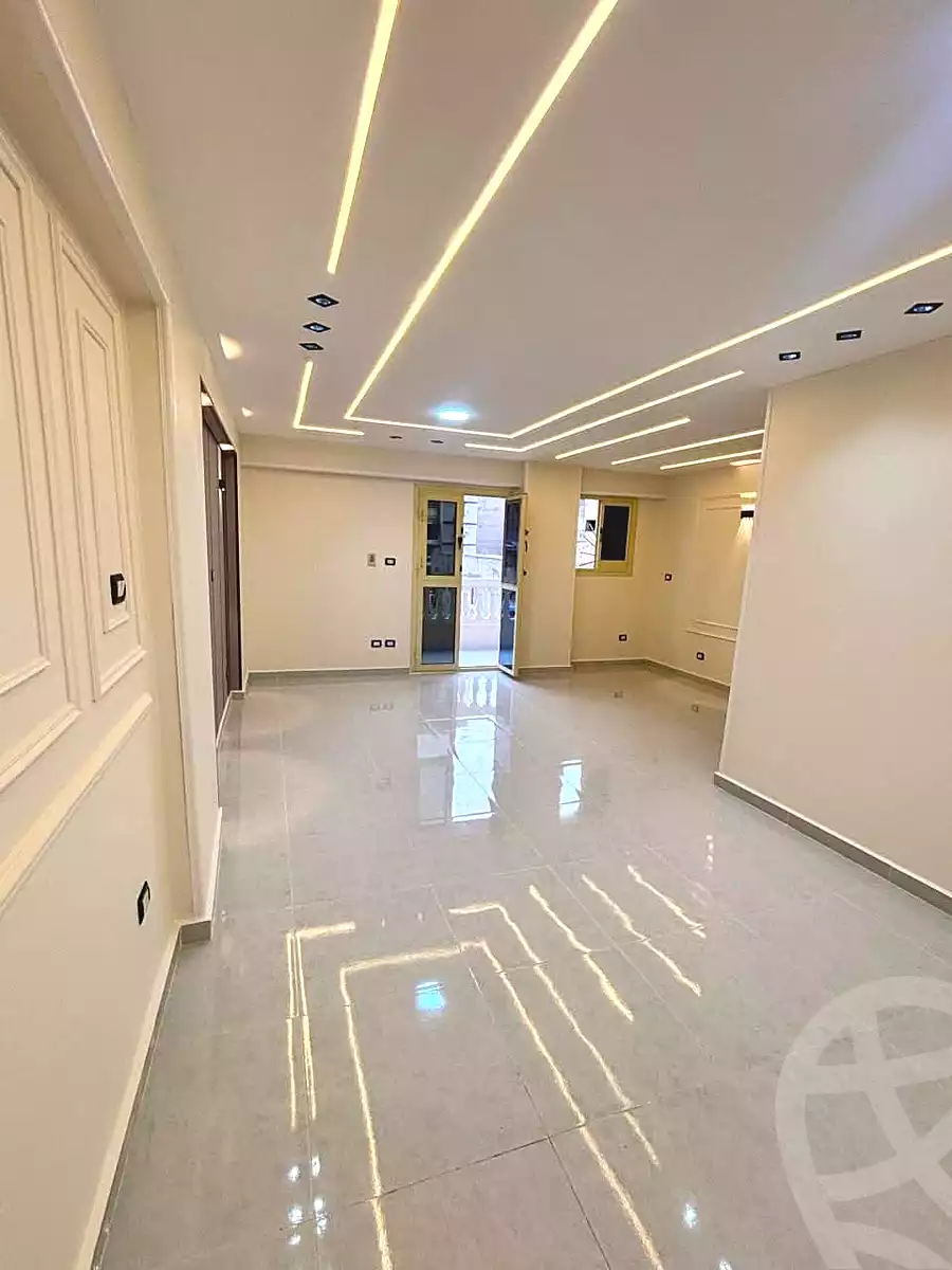 https://aqarmap.com.eg/ar/listing/6998364-for-sale-alexandria-sydy-bshr-sydy-bshr-bhry-amr-el-nogomy-st
