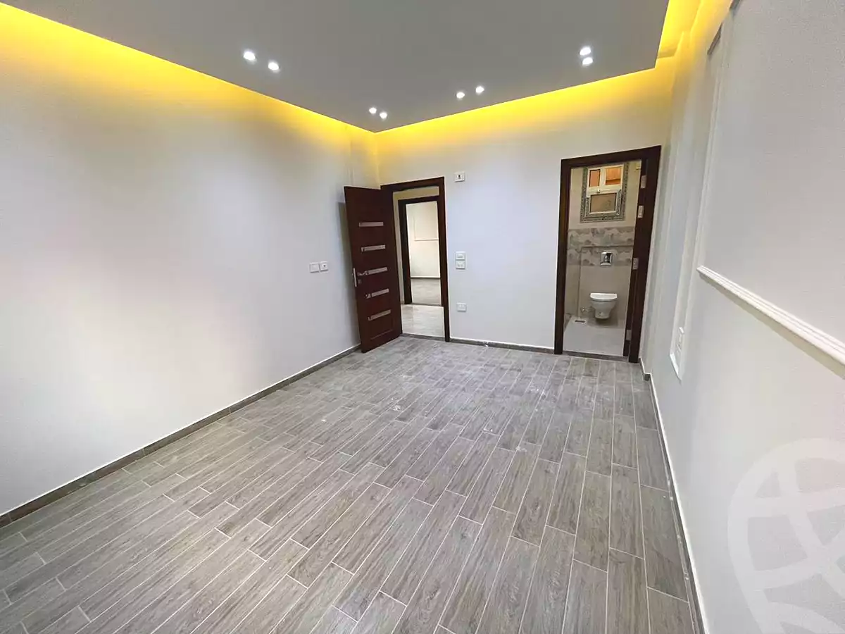 https://aqarmap.com.eg/en/listing/6999042-for-sale-cairo-el-sheikh-zayed-city-el-hay-elthamen-area-4