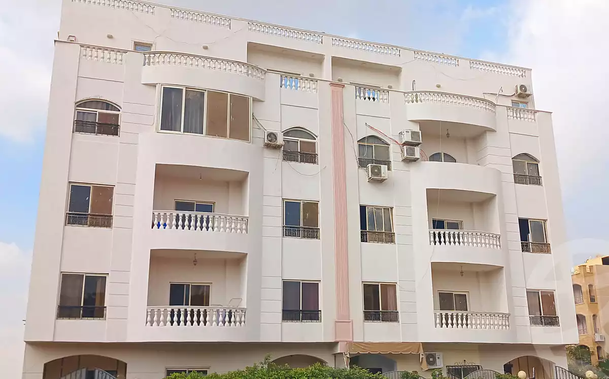 https://aqarmap.com.eg/ar/listing/6005866-for-sale-cairo-new-cairo-south-investors-mohammed-nagib-axis-st