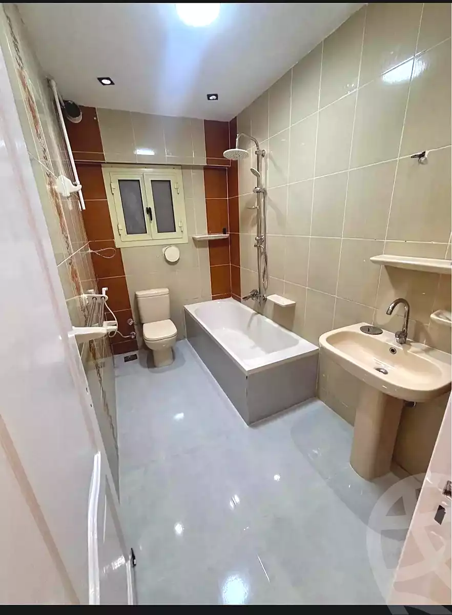https://aqarmap.com.eg/ar/listing/7000990-for-sale-alexandria-sydy-bshr-sydy-bshr-bhry