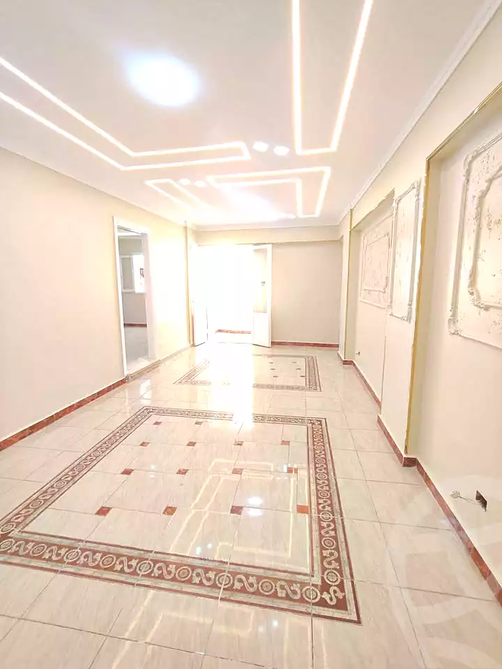 https://aqarmap.com.eg/ar/listing/7001105-for-sale-alexandria-sydy-bshr-sydy-bshr-bhry-shr-khld-bn-lwlyd