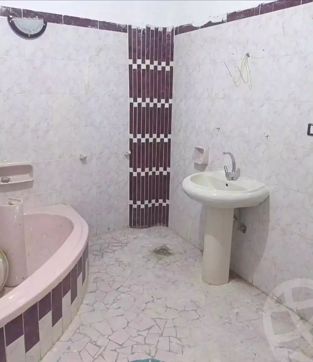 https://aqarmap.com.eg/ar/listing/7001307-for-sale-alexandria-al-agamy-el-kilo-21
