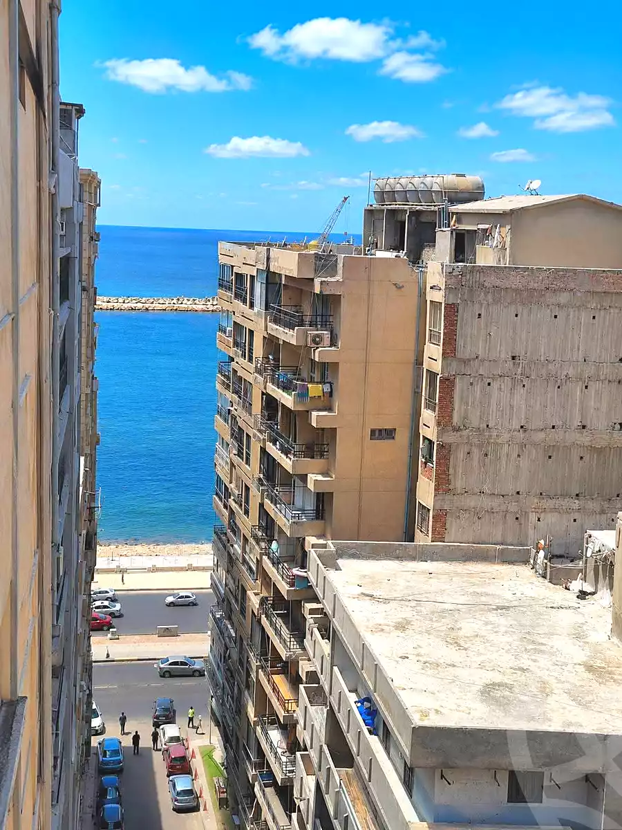 https://aqarmap.com.eg/ar/listing/7001772-for-sale-alexandria-sydy-bshr-sydy-bshr-bhry-shr-khld-bn-lwlyd