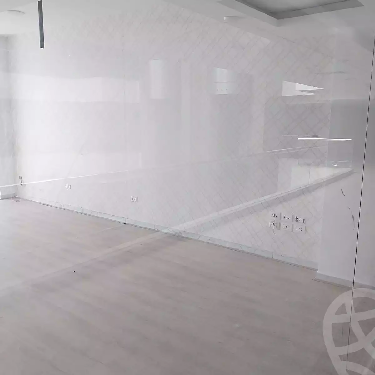 https://aqarmap.com.eg/ar/listing/7002090-for-rent-cairo-new-cairo-compounds-3-skies-mall