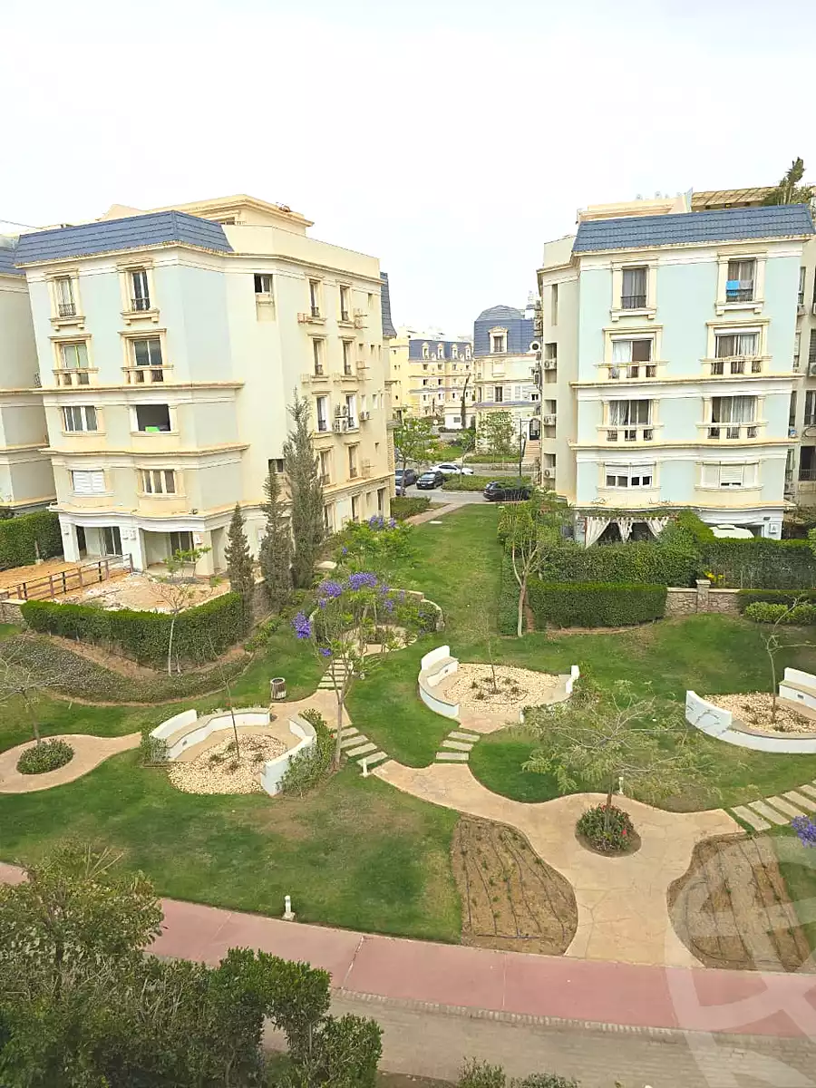 https://aqarmap.com.eg/ar/listing/7002060-for-rent-cairo-new-cairo-compounds-mountain-view-hyde-park