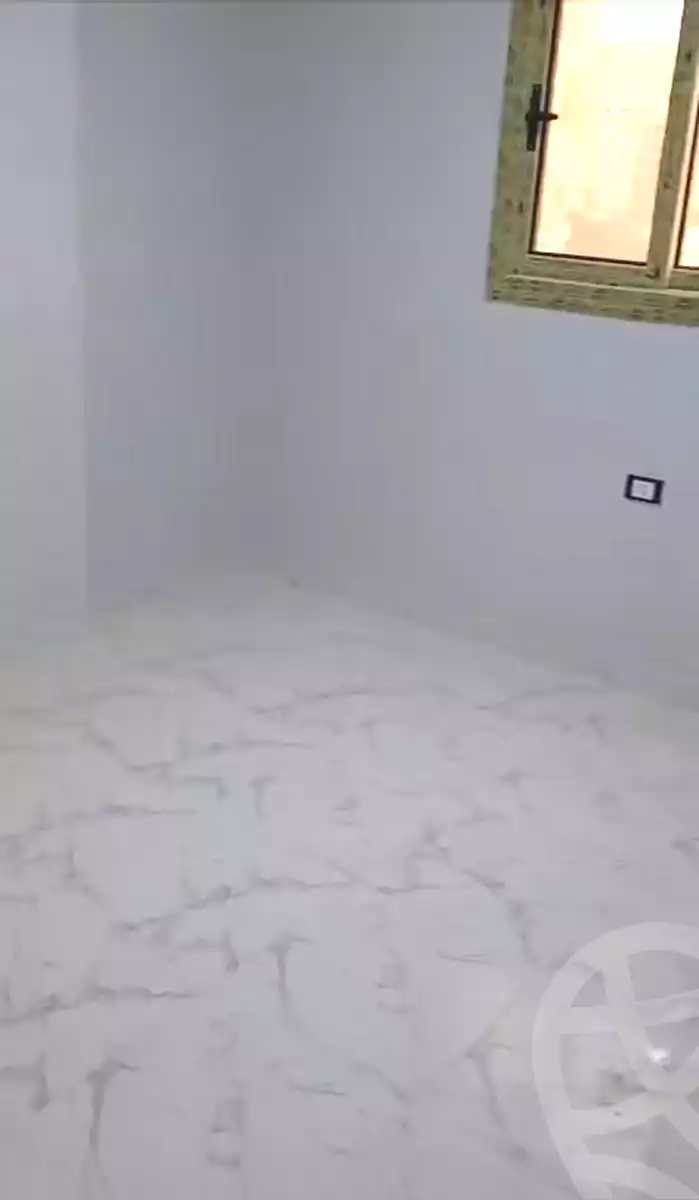 https://aqarmap.com.eg/ar/listing/7003073-for-rent-alexandria-al-agamy-el-hanouvel-el-zahraa-city-st