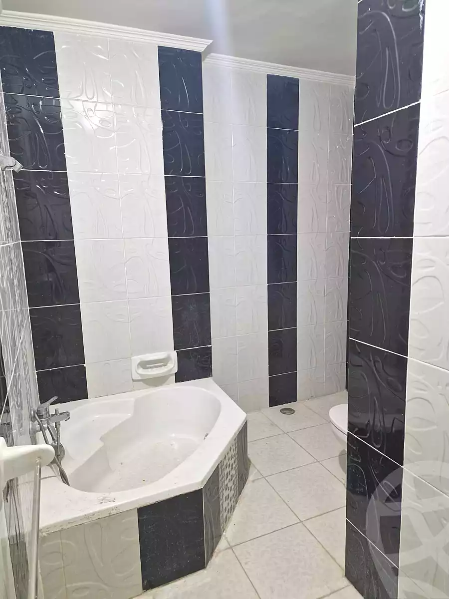 https://aqarmap.com.eg/ar/listing/7004942-for-sale-alexandria-smwh-ljdyd