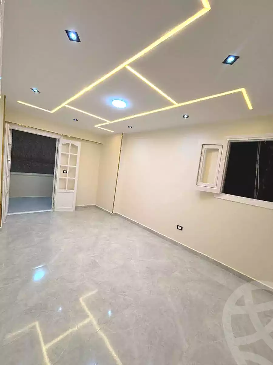 https://aqarmap.com.eg/ar/listing/7005180-for-sale-alexandria-sydy-bshr-sydy-bshr-bhry-shr-mhmwd-l-yswy