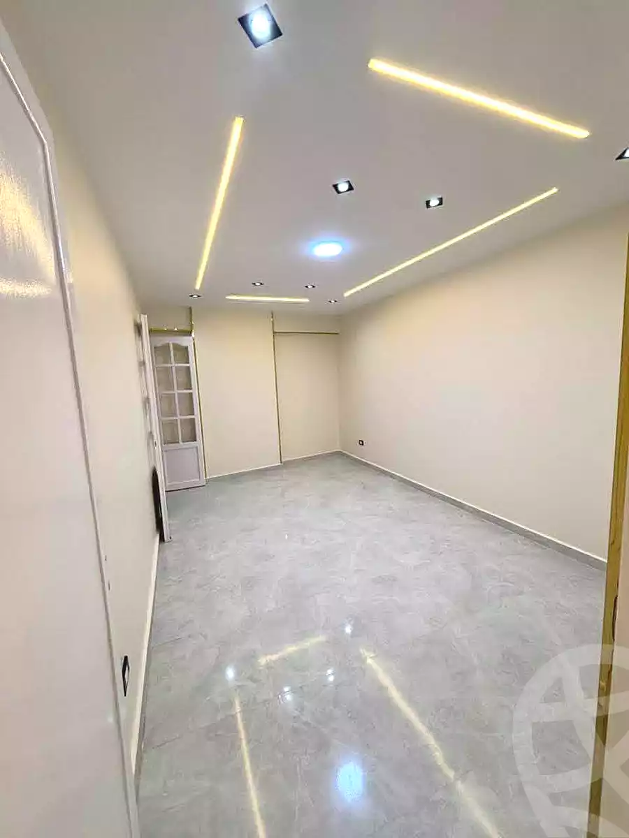 https://aqarmap.com.eg/ar/listing/7005180-for-sale-alexandria-sydy-bshr-sydy-bshr-bhry-shr-mhmwd-l-yswy