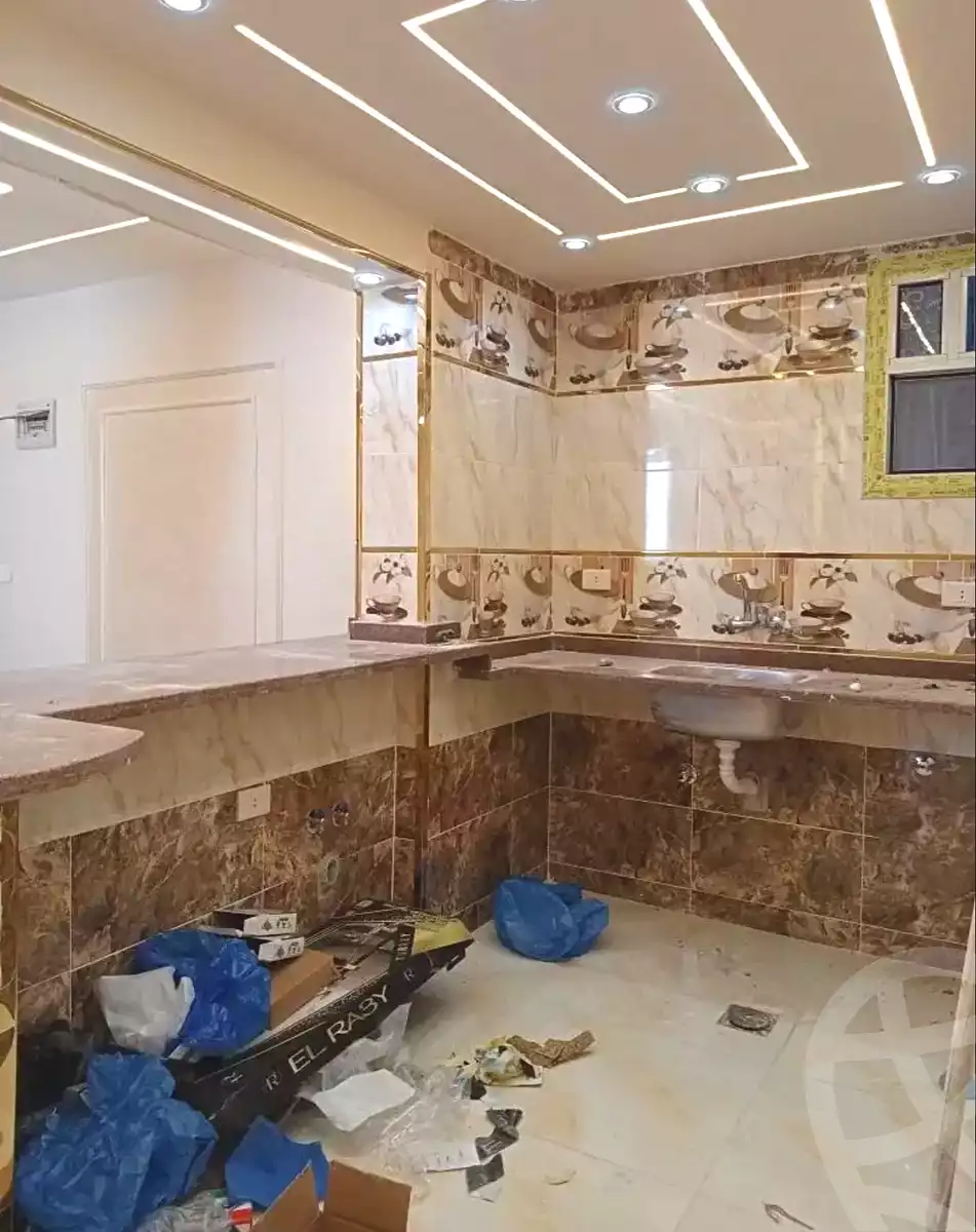 https://aqarmap.com.eg/ar/listing/7005389-for-sale-alexandria-sydy-bshr-sydy-bshr-bhry-shr-mhmwd-l-yswy