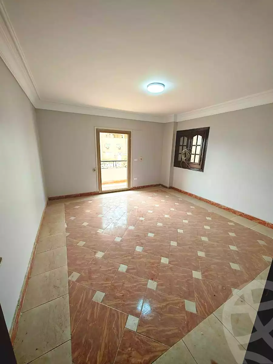 https://aqarmap.com.eg/ar/listing/7005490-for-sale-cairo-helwan-ahmed-enci-st