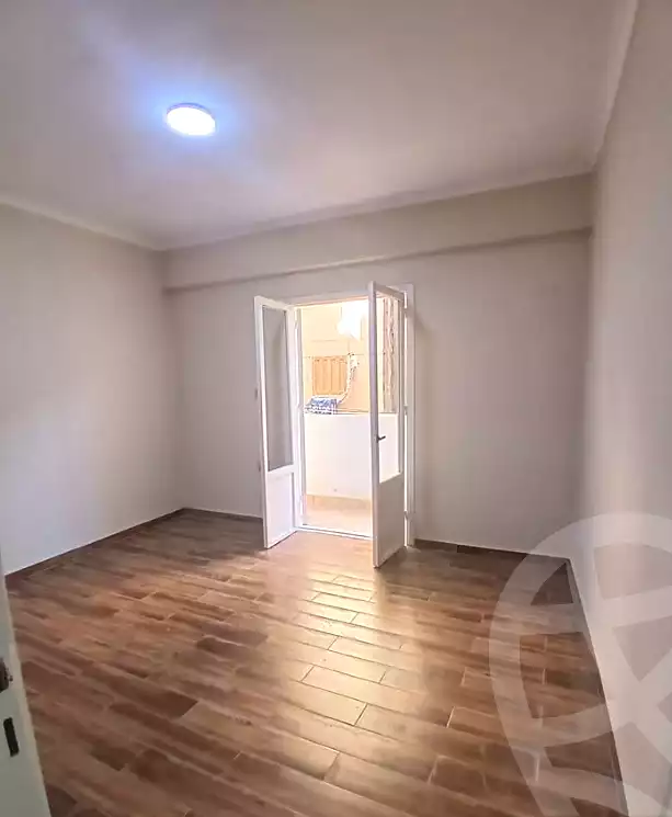 https://aqarmap.com.eg/en/listing/7005678-for-sale-alexandria-el-asafra-ahmed-tiesser-st