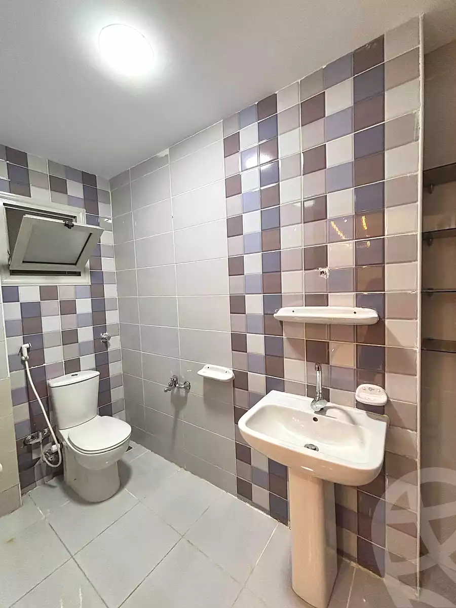 https://aqarmap.com.eg/ar/listing/7005787-for-sale-alexandria-sydy-bshr-sydy-bshr-bhry-shr-mhmwd-l-yswy