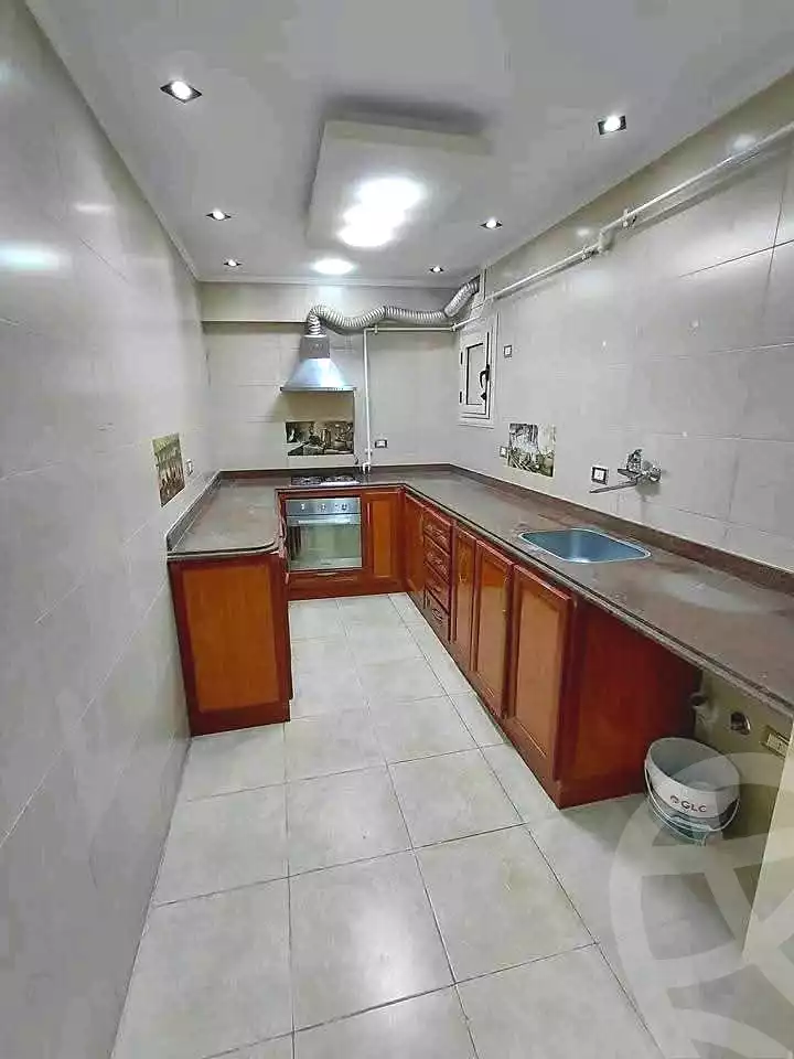 https://aqarmap.com.eg/ar/listing/7005863-for-sale-alexandria-sydy-bshr-sydy-bshr-bhry-gamal-abd-el-nasir-st