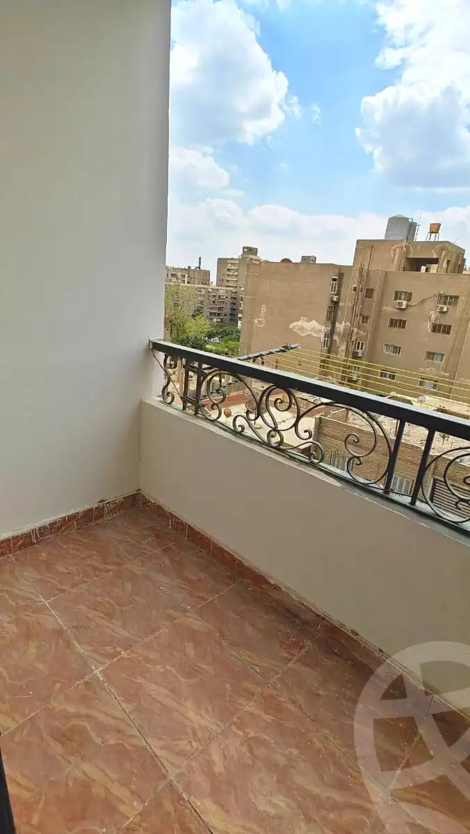 https://aqarmap.com.eg/en/listing/7006330-for-sale-cairo-helwan-ahmed-enci-st
