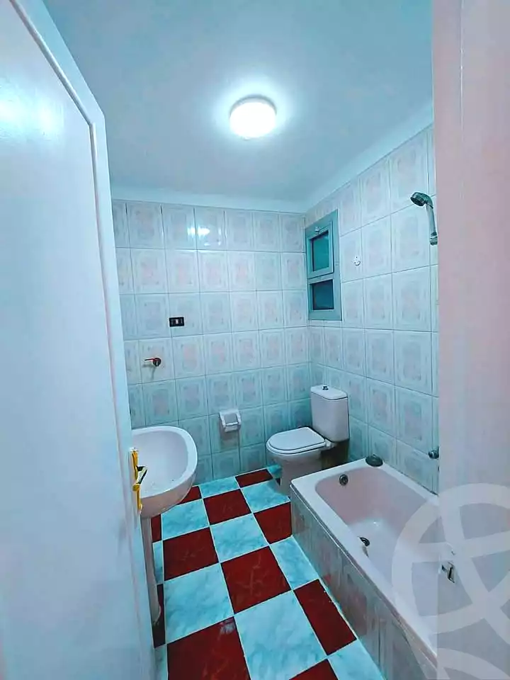 https://aqarmap.com.eg/ar/listing/7006913-for-sale-alexandria-al-agamy-shataa-el-nakheel