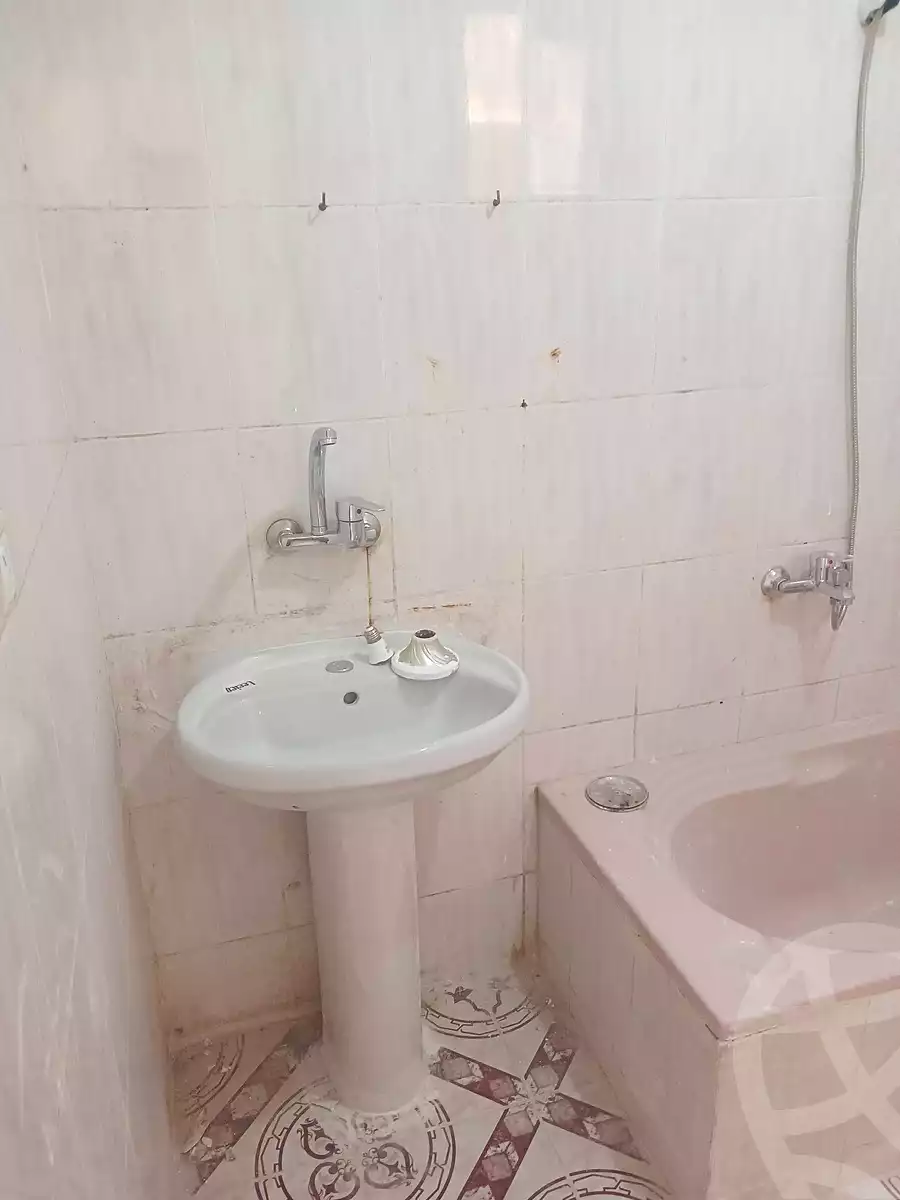 https://aqarmap.com.eg/ar/listing/7006953-for-sale-alexandria-al-agamy-el-hanouvel