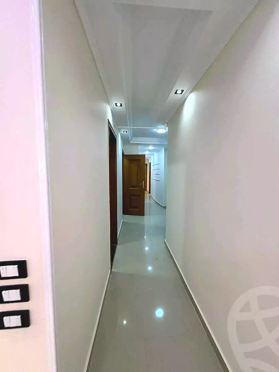 https://aqarmap.com.eg/ar/listing/7007259-for-sale-alexandria-sydy-bshr-sydy-bshr-bhry-shr-mhmwd-l-yswy