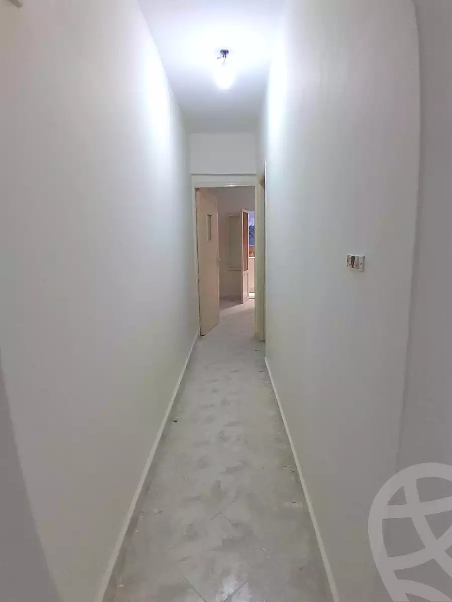 https://aqarmap.com.eg/en/listing/7008026-for-sale-alexandria-al-agamy-el-hanouvel-radwan-st