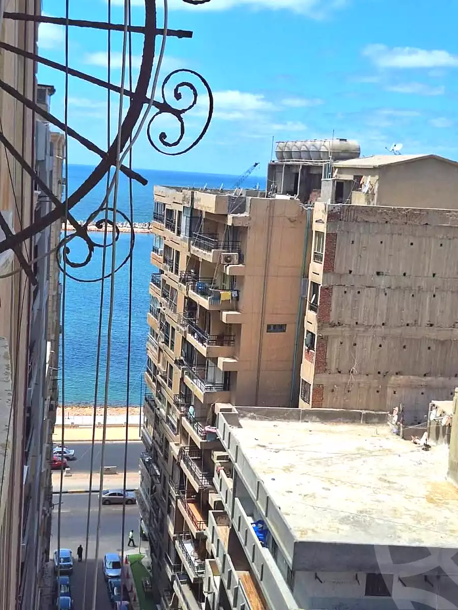 https://aqarmap.com.eg/ar/listing/7008206-for-sale-alexandria-sydy-bshr-sydy-bshr-bhry-street-17